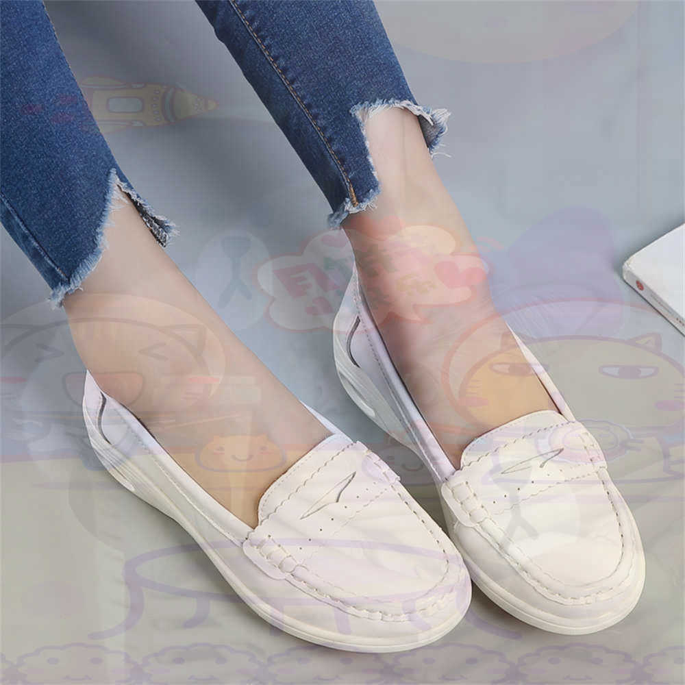 Women Formal Wear Types - Morbide scarpe slip-on da donna di