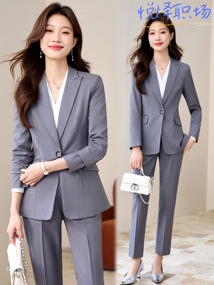 Formal Wear Jewelry For Women - Completo da Donna: Abbigliamento Professionale dall'Aura