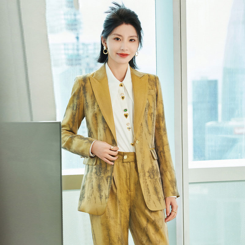 Completo da donna con pantalon - Women Formal Wear With Tie recensione e prezzo