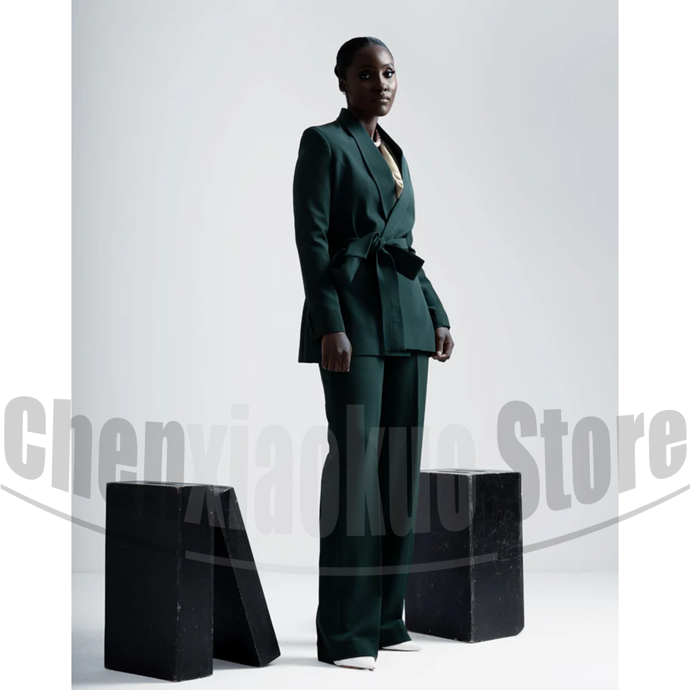 Completo da Donna con Blazer e - Women Formal Wear With Tie recensione e prezzo