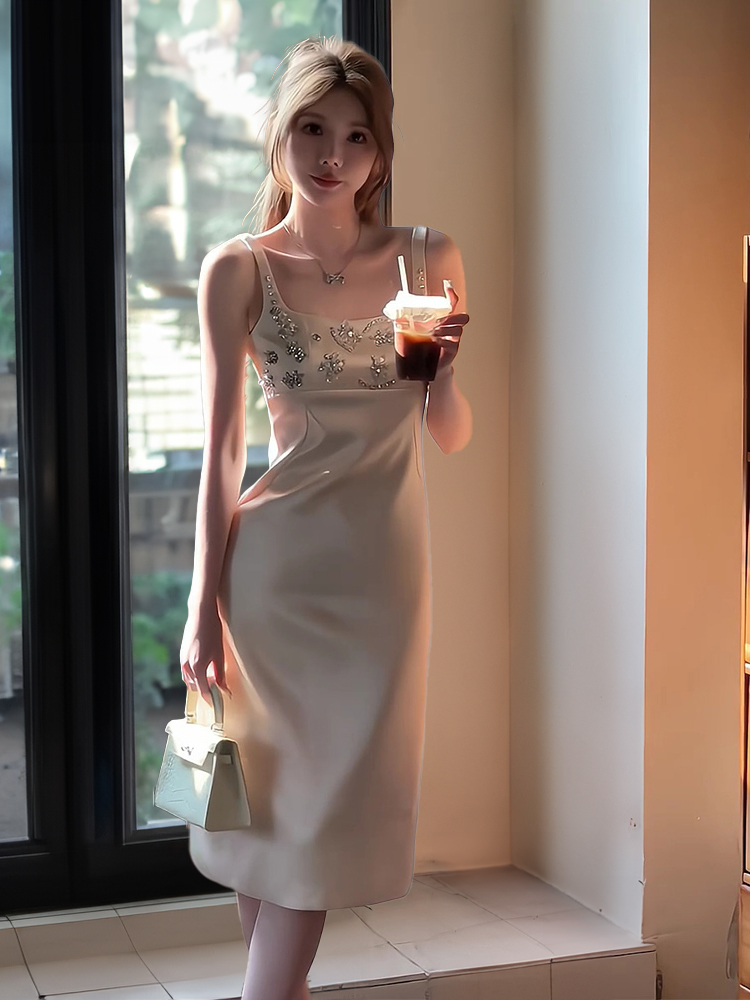 Elegante Abito da Sera in Raso - Women Luxury Formal Wear recensione e prezzo